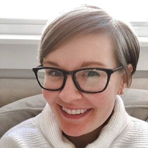 Meet your Posher, Casey